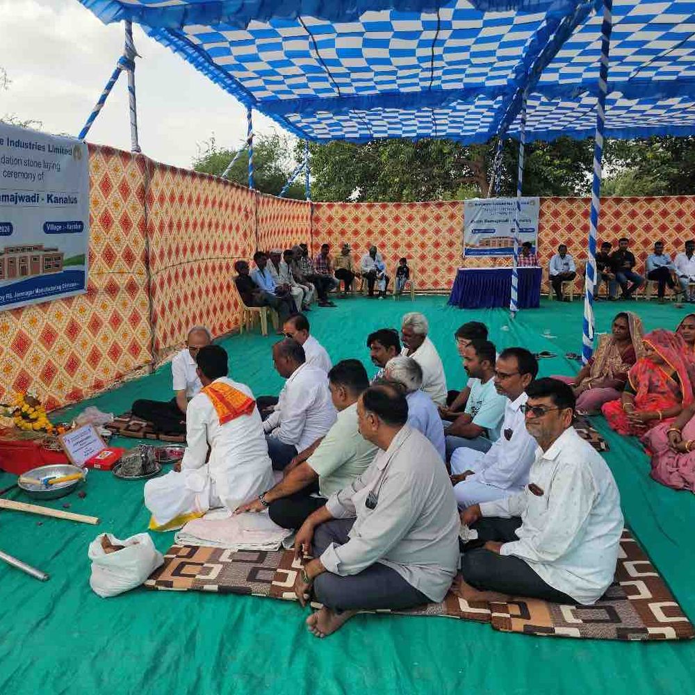 કાનાલુસમાં રિલાયન્સ દ્વારા સમાજવાડીનું ખાતમુહૂર્ત:2000 લોકોની ક્ષમતાવાળી આધુનિક સુવિધાઓ ઉપલબ્ધ બનશે