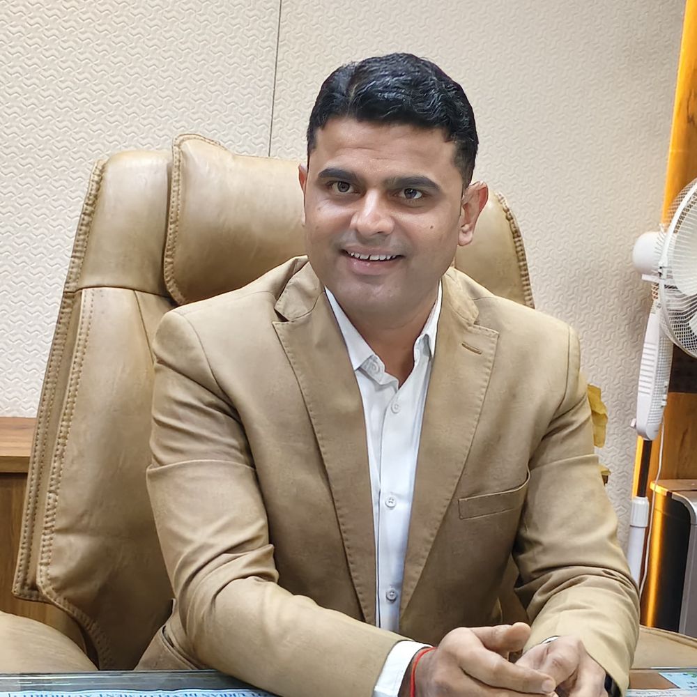 રાજકોટ જિલ્લા કલેક્ટરનો સપાટો:માલીયાસણ અબે જીયાણામાં સરપ્રાઈઝ વિઝિટ કરી પંચાયત રેકોર્ડની ચકાસણી કરી, ગ્રામજનોનાં પ્રશ્નો સાંભળ્યા, રોગચાળો અટકાવવા પગલાં લેવા આદેશ