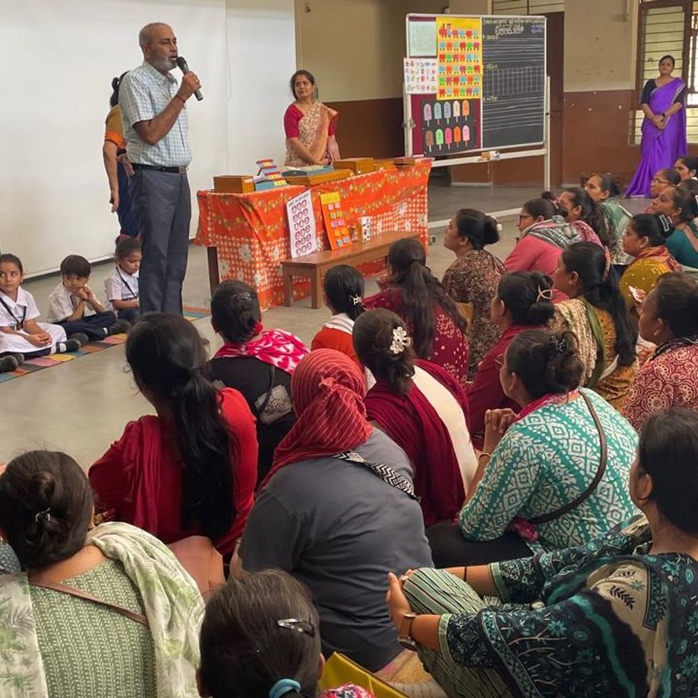 કાંકરિયાની દીવાન-બલ્લુભાઈ શાળામાં વાલી વર્કશોપ યોજાયો:બાળવર્ગના વિદ્યાર્થીઓના સર્વાંગી વિકાસ માટે માર્ગદર્શન અપાયું