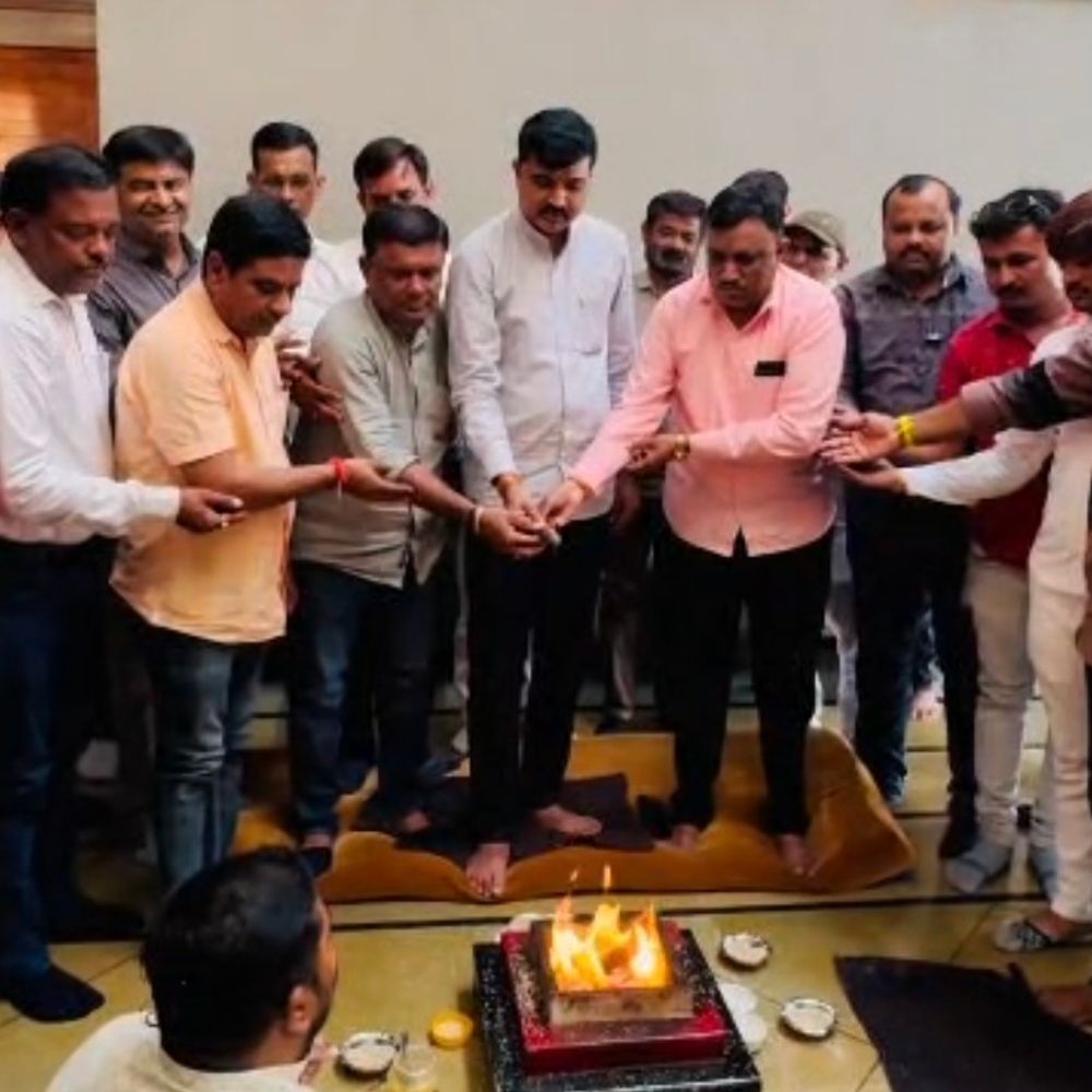 સુરેન્દ્રનગર ભાજપ કાર્યાલયે યજ્ઞનું આયોજન:પુરુષોત્તમ માસમાં શ્રીહરિ અને મહાદેવના વિશેષ મહિમાને ધ્યાનમાં રાખીને આયોજન