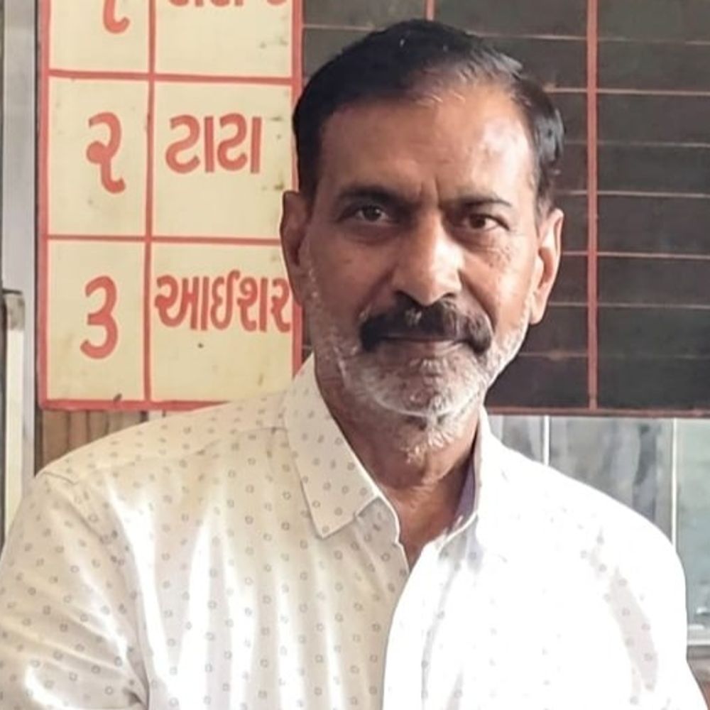 GSRTCના અધિકારી સામે કર્મચારીઓના શારીરિક-માનસિક શોષણના આક્ષેપ:14 કર્મચારીઓની ફરિયાદ બાદ ડિવિઝનલ મિકેનિક એન્જિનિયર હરીન રાવલ સસ્પેન્ડ