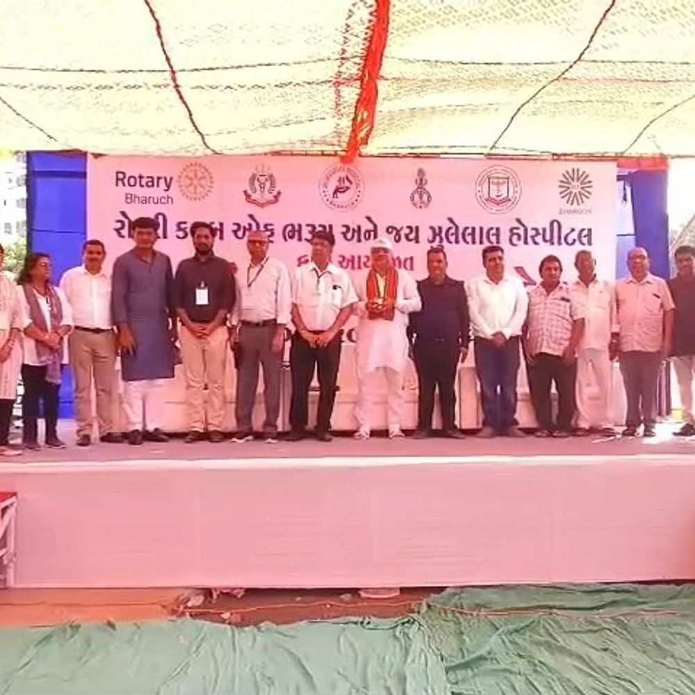 ભરૂચમાં મેગા મેડિકલ સહાયતા કેમ્પ યોજાયો:રોટરી ક્લબ અને જય ઝૂલેલાલ હોસ્પિટલે નિઃશુલ્ક સેવાઓ પૂરી પાડી