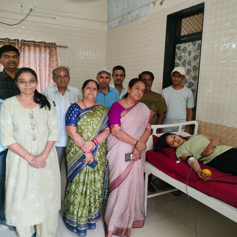 વઢવાણમાં વિશ્વ રક્તદાતા દિવસે રક્તદાન કેમ્પ યોજાયો:થેલેસેમિયાગ્રસ્ત બાળકો માટે 25થી વધુ બોટલ રક્ત એકત્ર કરાયું