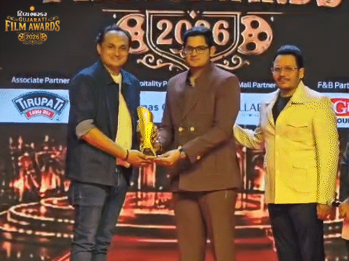 'દિવ્ય ભાસ્કર ગુજરાતી ફિલ્મ અવોર્ડ્સ 2026':શાનદાર પર્ફોર્મન્સ સાથે અવોર્ડ ફંક્શનની ધમાકેદાર શરૂઆત; થિયેટર અને OTTના કલાકારોને સન્માનિત કરાયા