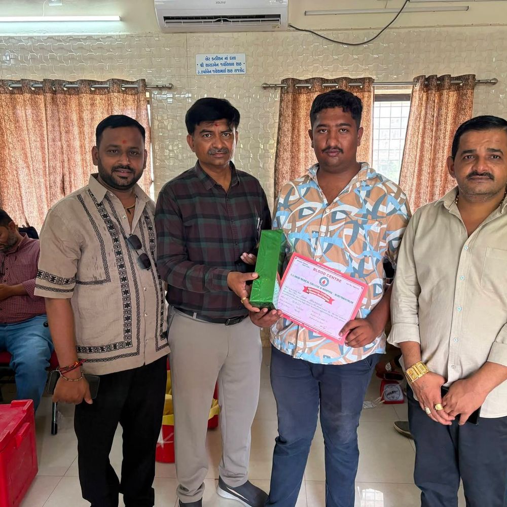 વઢવાણમાં 18 રક્તદાતાઓએ રક્તદાન કર્યું:સદગુણા હોસ્પિટલ અને રેડક્રોસ સોસાયટીના સંયુક્ત ઉપક્રમે કેમ્પ યોજાયો