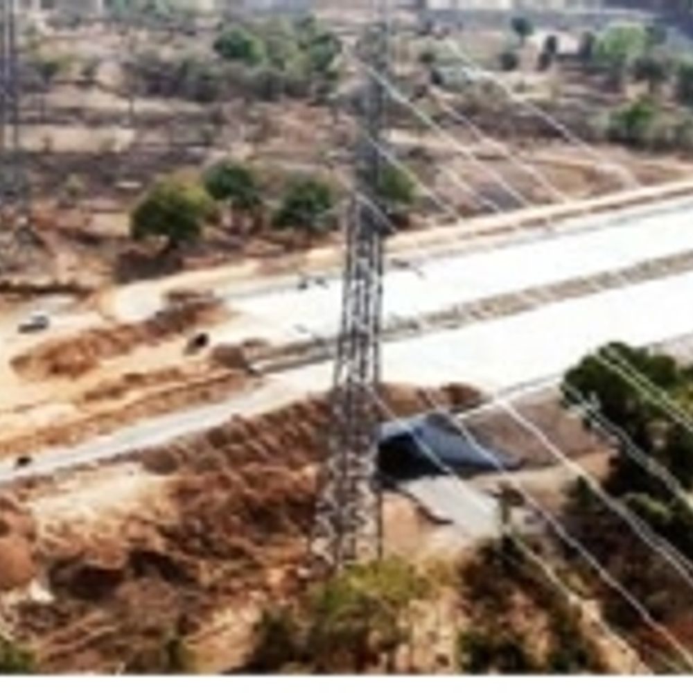 મુંબઈ-દિલ્હી એક્સપ્રેસવે વિલંબમાં: JNPT સેક્શન પર વીજ લાઇન અને જમીન સંપાદન અડચણ