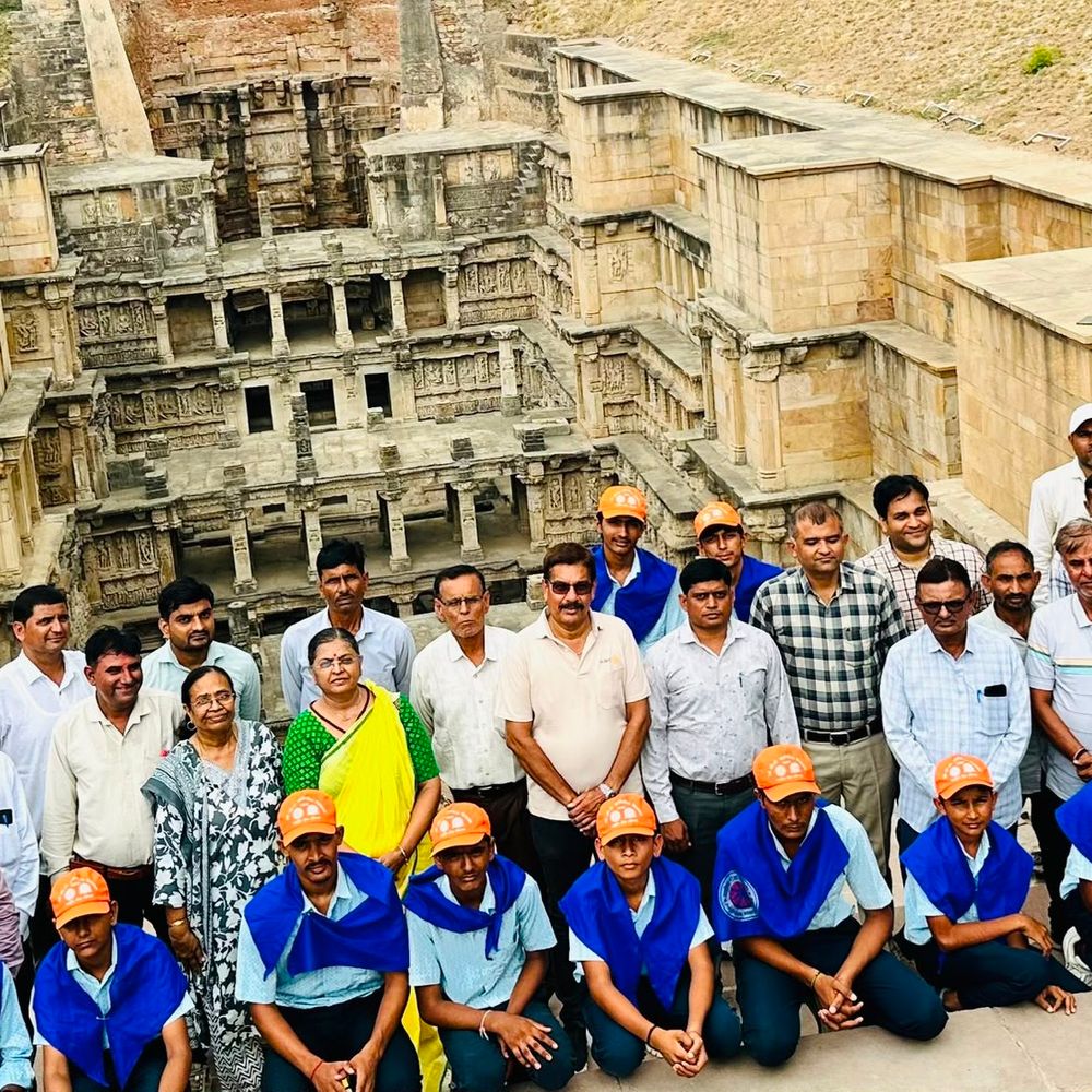 રોટરી ક્લબ પાટણે 'પ્રગતિ પથ યાત્રા' યોજી:ઐતિહાસિક સ્થળોની મુલાકાત કરાવાઈ