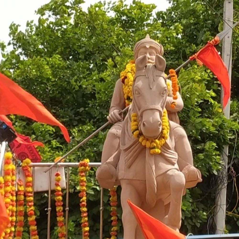 વઢવાણ ધોળીપોળ ખાતે મહારાણા પ્રતાપની 486મી જન્મજયંતિ ઉજવાઈ:શૌર્ય અને રાષ્ટ્રભક્તિના પ્રતીક મહારાણા પ્રતાપના જીવનચરિત્ર પર ચર્ચા કરાઈ
