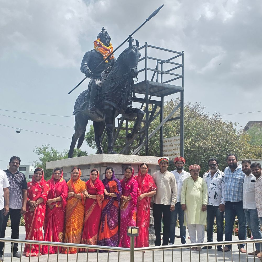 જામનગરમાં રાજપૂત સમાજ, કોંગ્રેસ દ્વારા મહારાણા પ્રતાપ જયંતિ ઉજવાઈ:કોર્પોરેટરો અને આગેવાનોએ વીર શિરોમણીને પુષ્પાંજલિ અર્પણ કરી