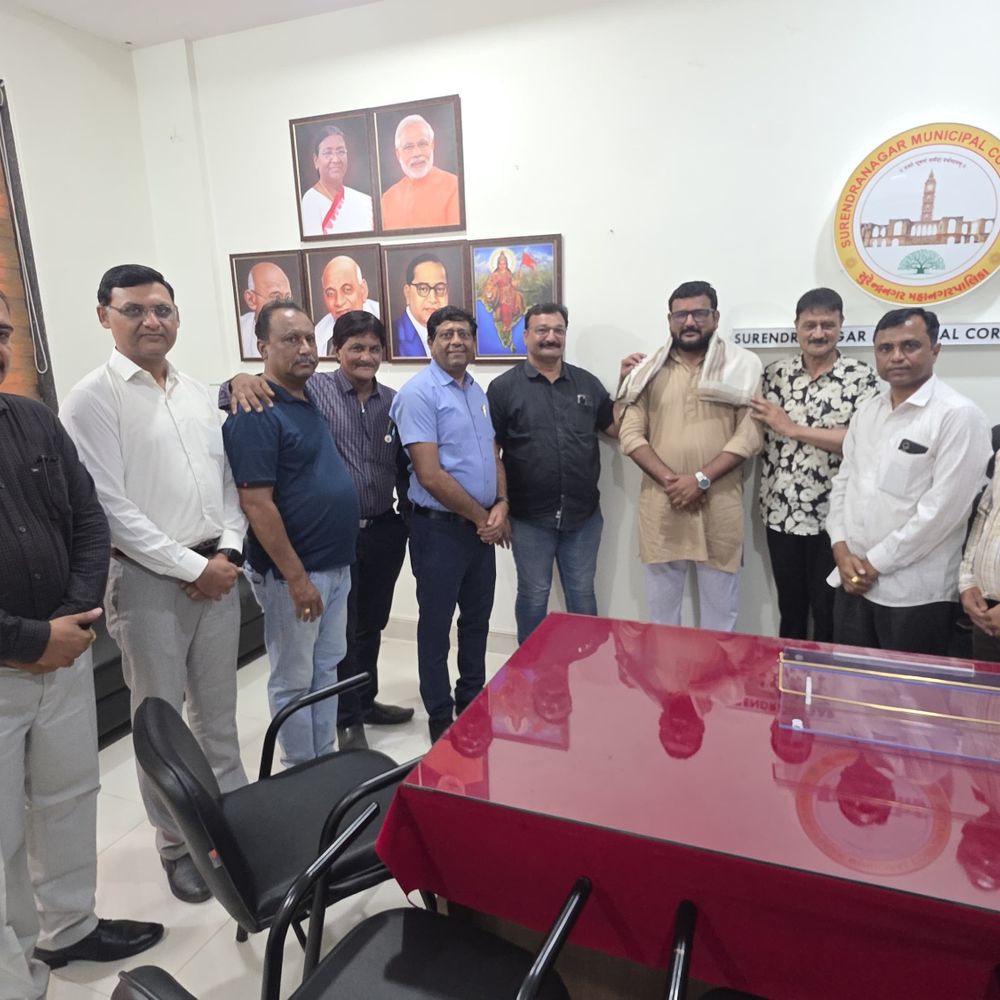 સુરેન્દ્રનગર લાયન્સ ક્લબ રોયલ દ્વારા પદાધિકારીઓનું સન્માન:સ્વચ્છ સુરેન્દ્રનગર અભિયાનમાં સહયોગ માટે કરાઈ પહેલ