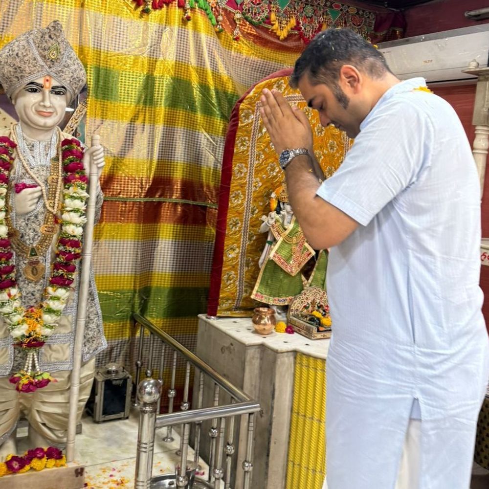 સાંસદ કેશરીદેવસિંહ ઝાલાએ મોરબી જલારામ ધામની મુલાકાત લીધી:વાંકાનેરના રાજવીનું અગ્રણીઓએ ઉષ્માભર્યું સ્વાગત કર્યું
