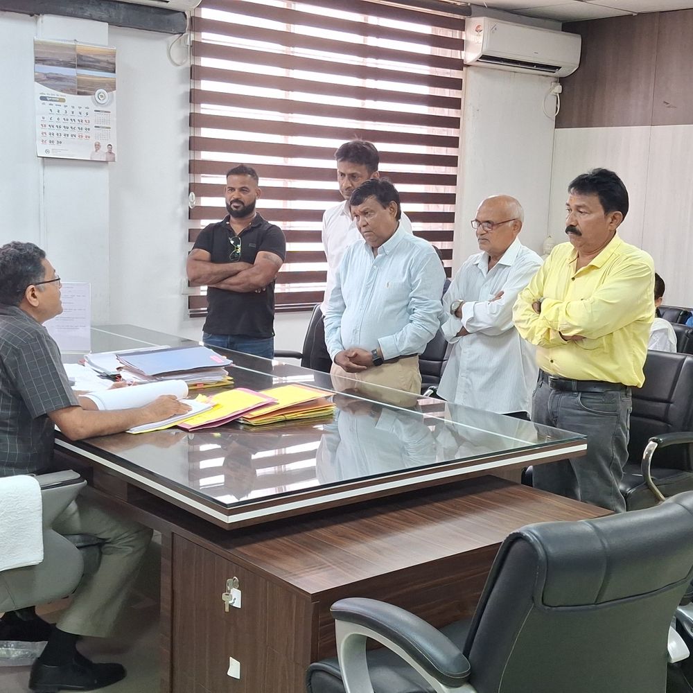 વલસાડ પંચાયતમાં લાખોના કૌભાંડનો આક્ષેપ:આરટીઆઈમાં કાગળ પર ગટર, હદ બહાર પાણીની લાઇનનો ખુલાસો; સરપંચે આક્ષેપો નકાર્યા