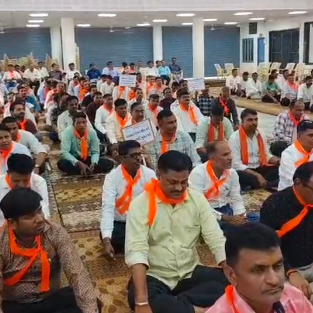 TET પરીક્ષા રદ કરવા શિક્ષકોની માંગ:મહીસાગરમાં અખિલ ભારતીય રાષ્ટ્રીય શૈક્ષિક મહાસંઘ દ્વારા ધરણા પ્રદર્શન