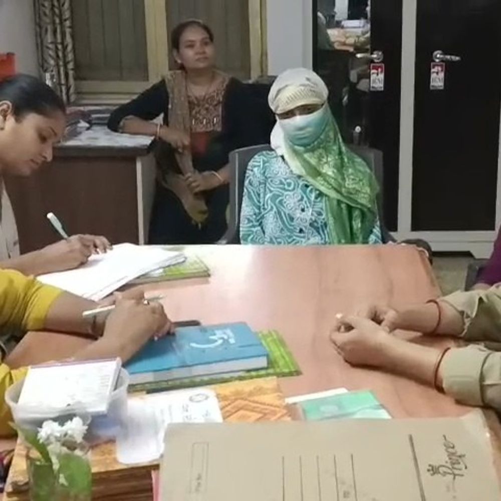 હિરોઈન બનવાની આંધળી દોટમાં સગીરાએ ઘર છોડ્યું:₹500 લઈ સપનું પૂરું કરવા જતાં ટ્રેનમાં બેસી ભરૂચ આવી, સખી સેન્ટરની ટીમે પરિવાર સાથે મિલન કરાવ્યું