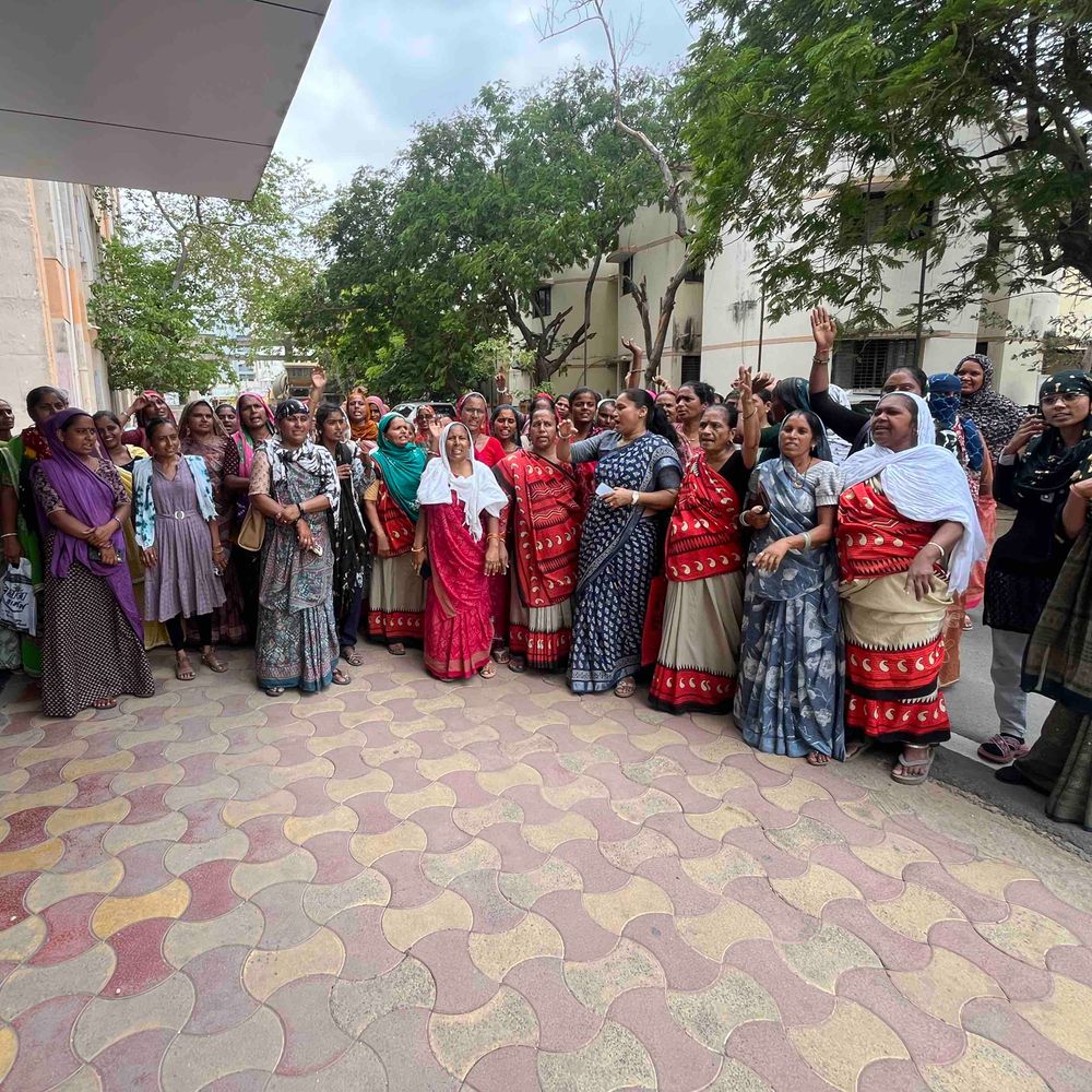 પાલનપુરમાં આશા વર્કરોનો પોલિયો કામગીરીનો વિરોધ:ચાર માસથી બાકી ઇન્સેન્ટિવ ચૂકવવાની માગ સાથે રેલી, કલેક્ટરને આવેદન પાઠવ્યું