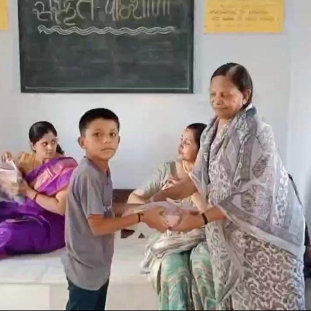 વઢવાણમાં સંસ્કૃત પાઠશાળા, બાળકો શીખે છે ધાર્મિક ગ્રંથો:5 થી 15 વર્ષના વિદ્યાર્થીઓને ભગવદ ગીતા, રામાયણના પાઠનું અધ્યયન
