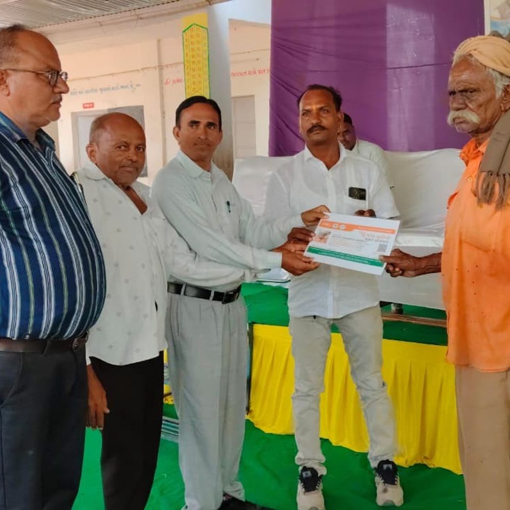 દાહોદના લીમડાબરામાં જનકલ્યાણ શિબિર યોજાઈ:આરોગ્ય સેવાઓ સાથે વિવિધ સરકારી યોજનાઓના લાભ અપાયા