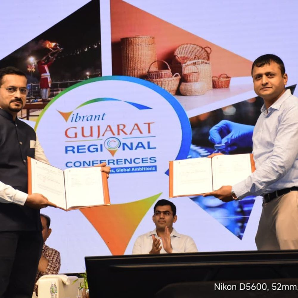 નર્મદામાં ₹9.98 કરોડના 4 MoU થયા:એકતાનગર ખાતે વાઈબ્રન્ટ ગુજરાત રિજિયોનલ કોન્ફરન્સમાં રોકાણ; સ્થાનિક હસ્તકલા અને ઉદ્યોગોનું પ્રદર્શન યોજાયું