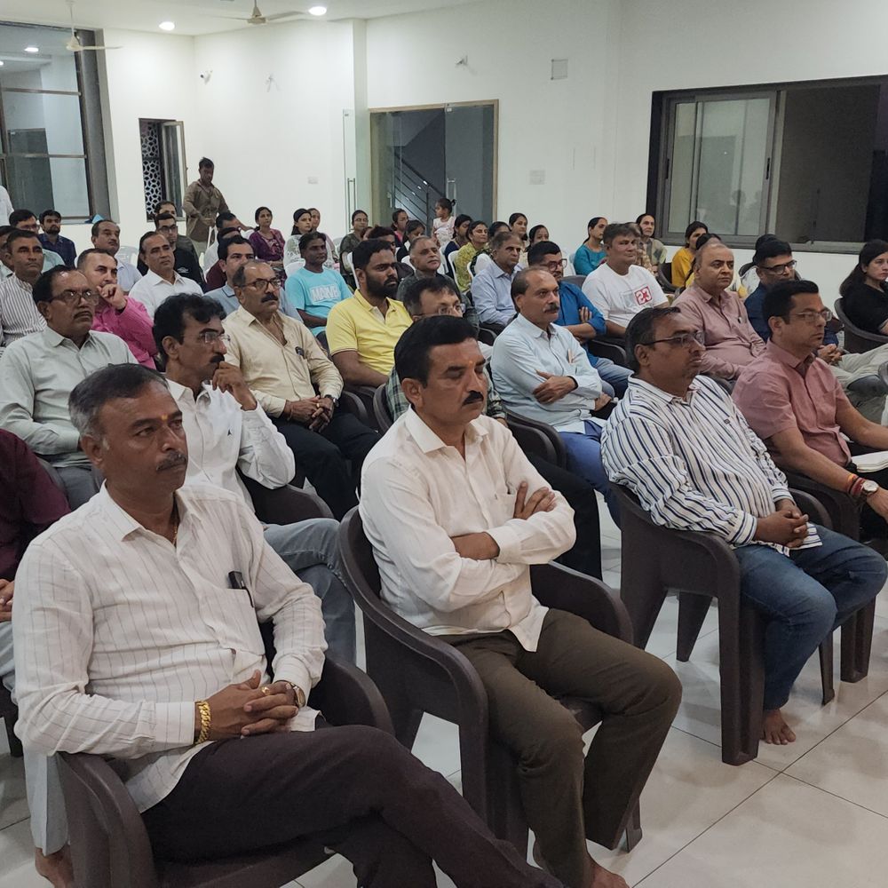 વેરાવળમાં RSS દ્વારા શતાબ્દી સંકલ્પ સાથે પ્રબુદ્ધજન ગોષ્ઠી:સમાજમાં સકારાત્મક પરિવર્તન માટે સંવાદ, ચિંતન અને મંથન પર ભાર
