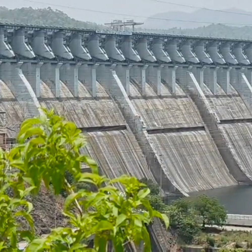 સરદાર સરોવર ડેમ 57% ભરાયો:સપાટી 126.78 મીટર, સિંચાઈ માટે 16,619 ક્યુસેક પાણી છોડાયું