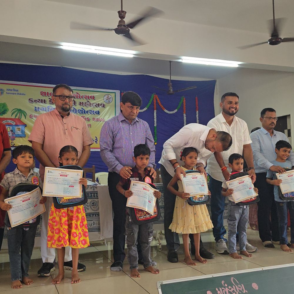 તાપીમાં શાળા પ્રવેશોત્સવ શરૂ:નાણા રાજ્યમંત્રીની ઉપસ્થિતિમાં બાજીપુરામાં ભૂલકાઓનું સ્વાગત