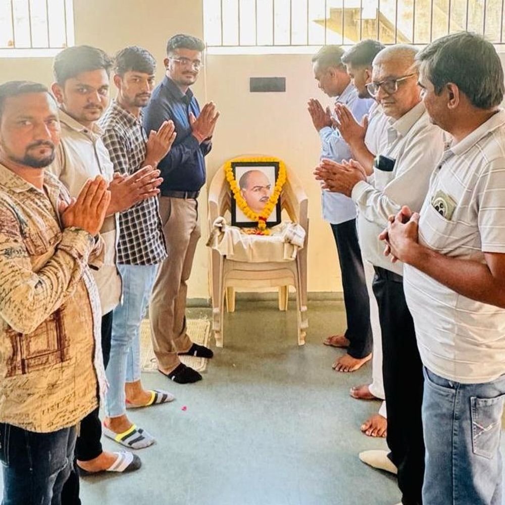 ડૉ. શ્યામાપ્રસાદ મુખર્જીના બલિદાન દિવસ:મોરબીમાં ડૉ. મુખર્જીની પ્રતિમાને પુષ્પાંજલિ અર્પણ કરી રાષ્ટ્રસેવાના આદર્શોને યાદ કરાયા