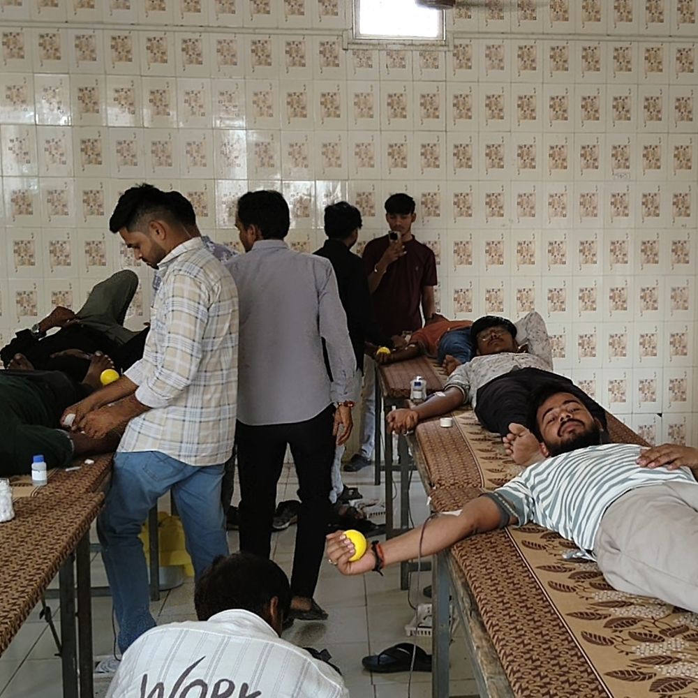 જેતપરમાં મેગા રક્તદાન કેમ્પ યોજાયો:ખેડૂત આંદોલનને સમર્થન, નવો રેકોર્ડ બનાવવાનો દાવો