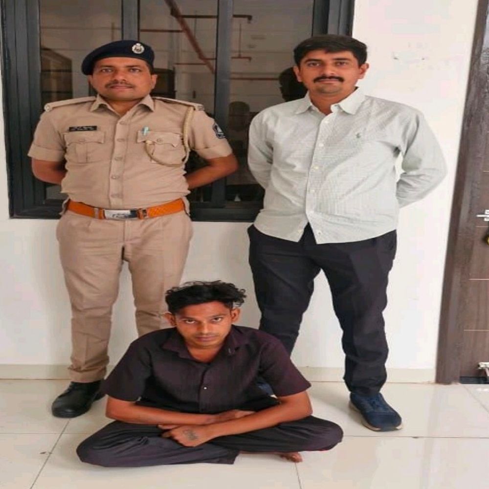 યુવતીને અશ્લીલ વીડિયો મોકલનાર આરોપી ઝડપાયો:સોનગઢ પોલીસે મહિસાગરથી સાયબર ક્રાઈમ ગુનેગારને પકડ્યો