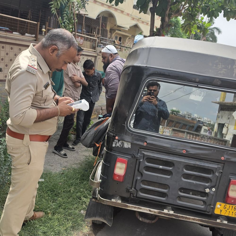 RTO દ્વારા વિદ્યાર્થીઓની સુરક્ષા માટે સ્કૂલ વાહનોનું વિશેષ ચેકિંગ:ભરૂચમાં નિયમભંગ બદલ 6 સ્કૂલ વાહનો સામે કાર્યવાહી, રૂ. 48,500નો દંડ ફટકારાયો