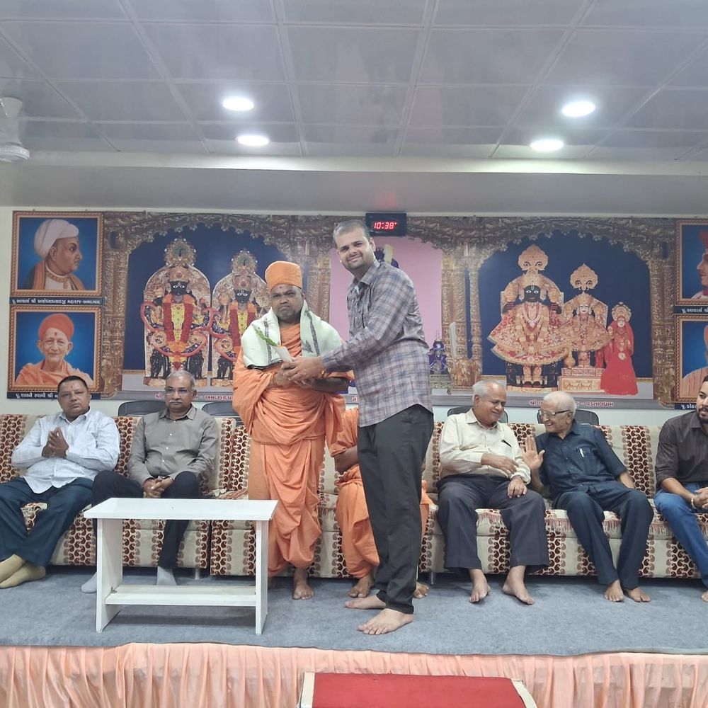 નિર્ધાર ટ્રસ્ટે 5 વિધવાઓના પુનર્લગ્નને બિરદાવ્યા:વિશ્વ વિધવા દિવસે સુરેન્દ્રનગરમાં પ્રેરણા કાર્યક્રમ યોજાયો