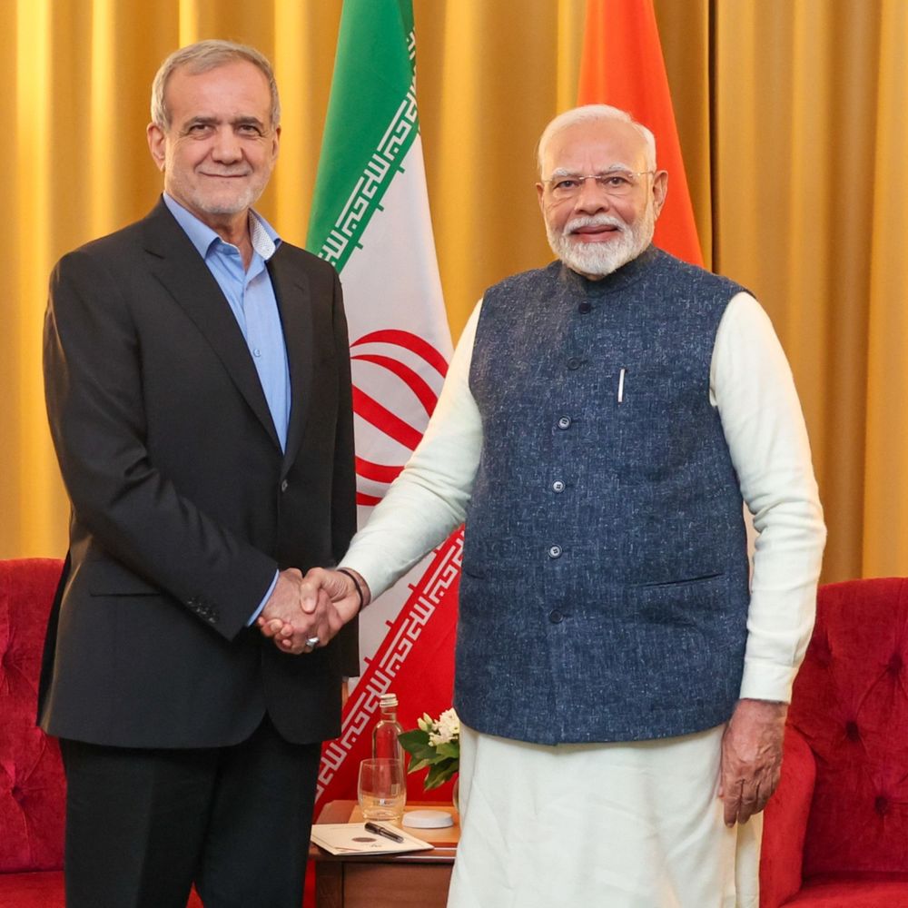ઈરાનના-રાષ્ટ્રપતિએ PM મોદીને ખામેનીના અંતિમ સંસ્કારમાં હાજરી આપવા આમંત્રણ મોકલ્યું:અમેરિકી સેનેટમાં ઈરાન યુદ્ધ વિરુદ્ધ પ્રસ્તાવ પસાર, ટ્રમ્પને સૈન્ય કાર્યવાહી રોકવા કહ્યું