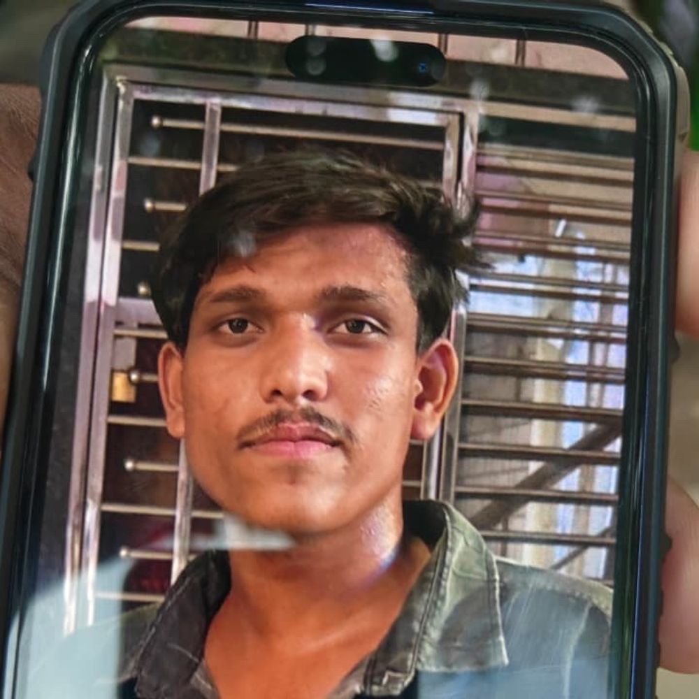 હોટેલમાં એકલો મૂકી જવાના ગુસ્સામાં યુવકે મિત્રને પતાવી દીધો:'તું મને કીધા વગર કેમ જતો રહ્યો?' કહીને છાતીમાં ચપ્પુ હુલાવી દીધું, સુરતમાં હત્યારો દબોચાયો