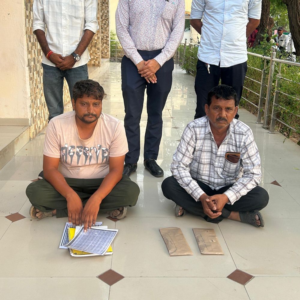 વઢવાણના નગરાગામમાં વર્લી મટકાનો જુગાર ઝડપાયો:LCBએ બે આરોપીઓ ₹25,520ના મુદ્દામાલ સાથે પકડ્યા, 5 ફરાર