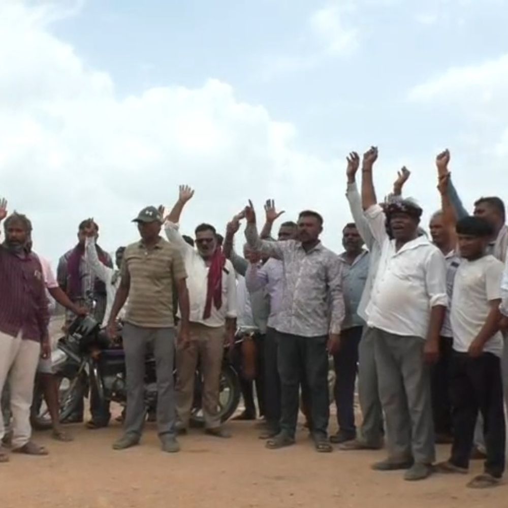 હળવદના ખેડૂતોની બ્રાહ્મણી 2 ડેમમાંથી પાણી છોડવાની માંગ:વરસાદ ખેંચાતા ખેડૂતોમાં ચિંતા, આગોતરું વાવેતર કરેલો પાક નિષ્ફળ જવાની ભીતિ