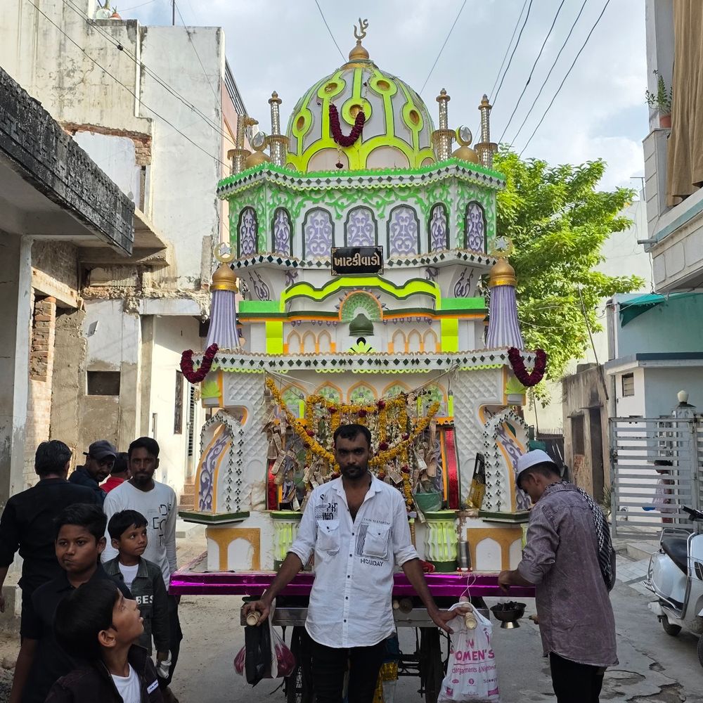 પાટણમાં 150થી વધુ તાજીયા સાથે જુલુસ:ઇમામ હુસૈનની શહીદીની યાદમાં કોમી એખલાસ સાથે ભવ્ય ઉજવણી