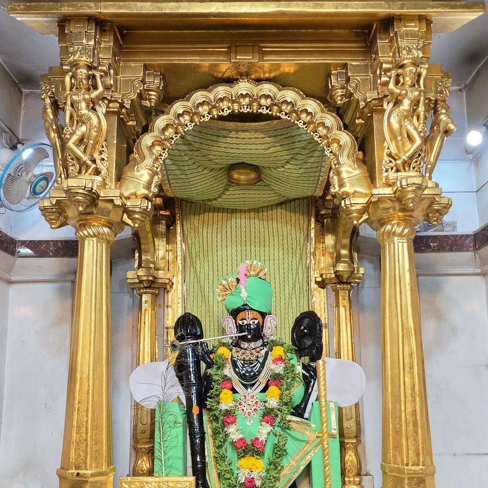 મંદિર ટ્રસ્ટ અને પૂજારીઓ દ્વારા પૂનમને લઈને તૈયારીઓ આરંભાઇ‎:શામળાજીમાં જેઠ સુદ પૂનમને લઈને ઠાકોરજીના દર્શનના સમયમાં ફેરફાર