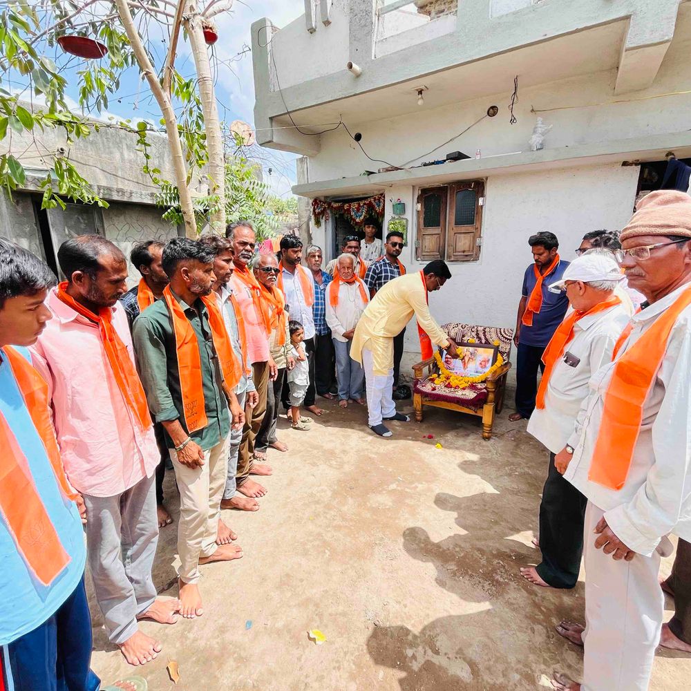 લાલપુરમાં ડૉ. શ્યામાપ્રસાદ મુખરજીની જન્મજયંતિ ઉજવાઈ:શિવાજી નગરના બુથ 83 ખાતે પુષ્પાંજલિ અર્પણ કરાઈ