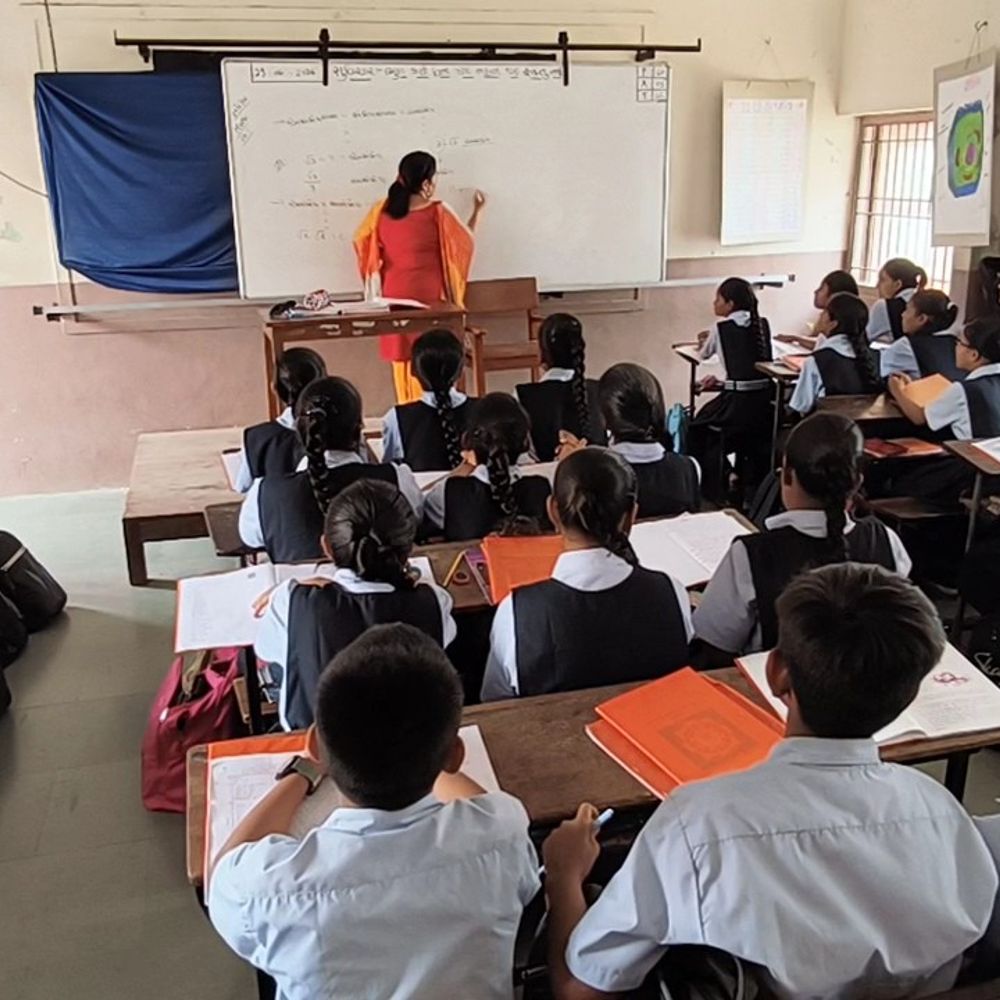 નવસારીમાં ડ્રોપઆઉટ રેશિયો ઘટ્યો:છેલ્લા દોઢથી બે મહિના સુધી સતત 'ડોર-ટુ-ડોર' મુલાકાત, માત્ર 66 બાળકો શિક્ષણથી વંચિત