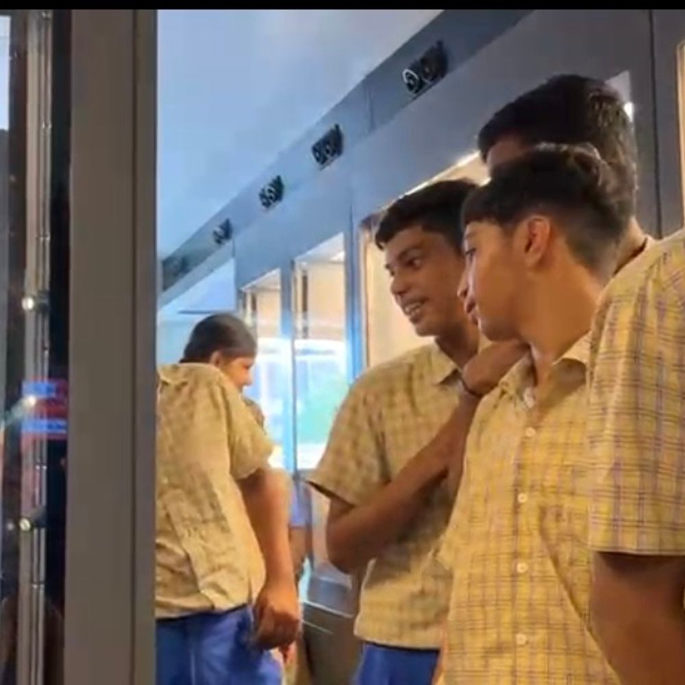 રુંગટા વિદ્યાભવનમાં 'મ્યુઝિયમ ઓન વ્હીલ્સ' કાર્યક્રમ યોજાયો:વિદ્યાર્થીઓને સિંધુ સંસ્કૃતિનો જીવંત પરિચય અપાયો