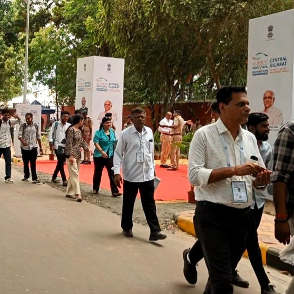 વડોદરામાં વાયબ્રન્ટ ગુજરાત રિજનલ સમિટનો બીજો દિવસ:કેન્દ્રીય સંરક્ષણ મંત્રી રાજનાથસિંહની હાજરીમાં સમાપન સમારોહ યોજાશે