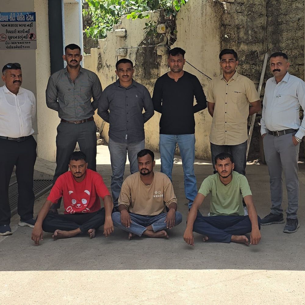 વેરાવળમાં હત્યાના પ્રયાસના ગુનામાં ત્રણ આરોપી ઝડપાયા:સિટી પોલીસે ગણતરીના કલાકોમાં ધરપકડ કરી, એકની શોધખોળ ચાલુ