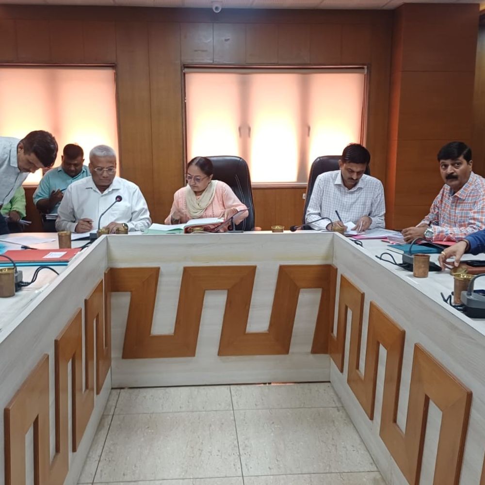 જૂનાગઢ મનપા સ્થાયી સમિતિ બેઠક:ટેક્સ વળતર મુદત વધી, ગૌશાળાઓનું નામકરણ; હાઉસટેક્સમાં 1 માસની રાહત અને 94 લાખના હોર્ડિંગ્સ ટેન્ડર સહિત 6 દરખાસ્તો મંજૂર