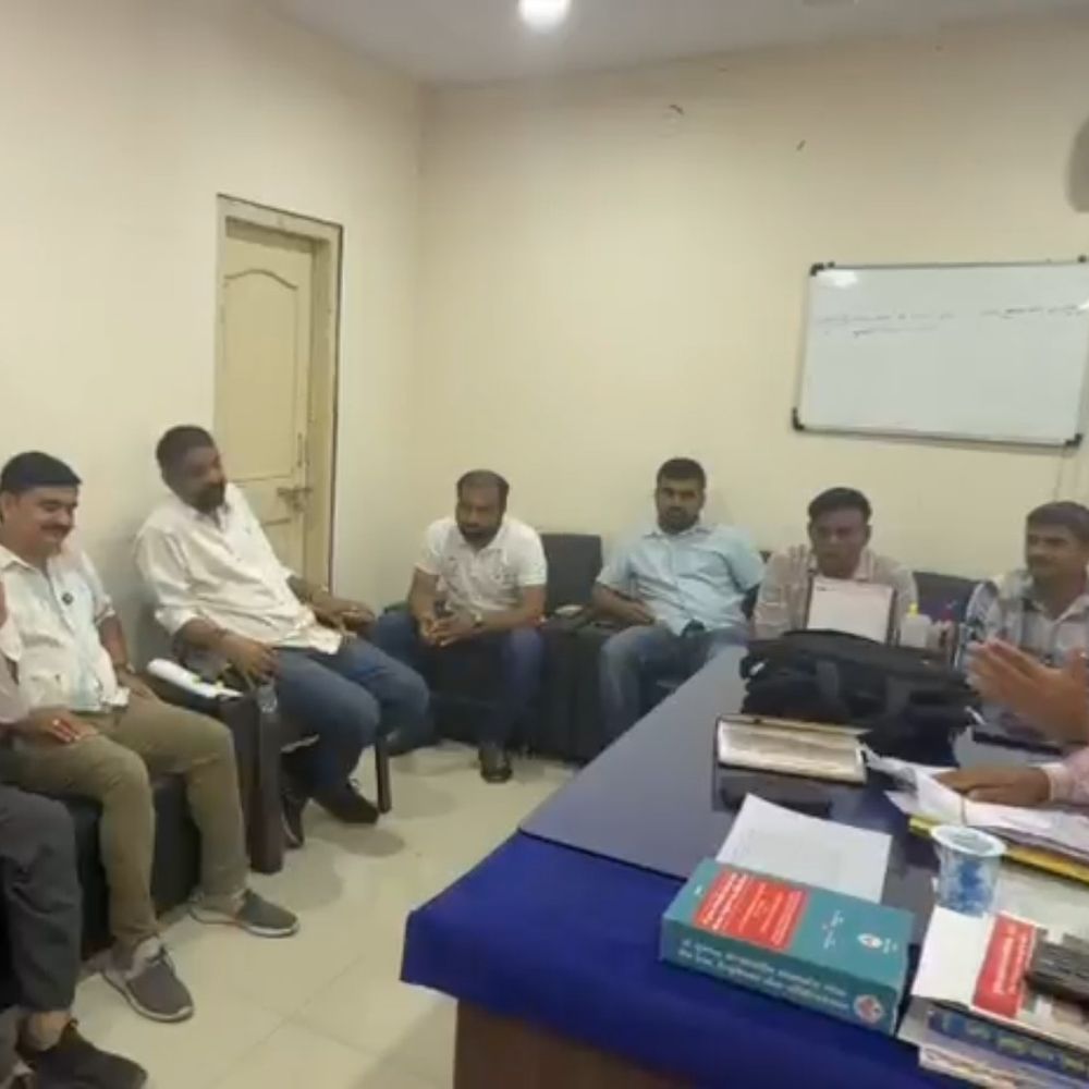 વાંકાનેરના વસુંધરા ગામમાં કરોડોના 'બોગસ દૂધ મંડળી કૌભાંડ'નો આક્ષેપ:નકલી સહી-સિક્કા, બોગસ દસ્તાવેજો અને સરકારી મિલીભગતના યુવરાજસિંહ જાડેજાના ગંભીર આરોપ