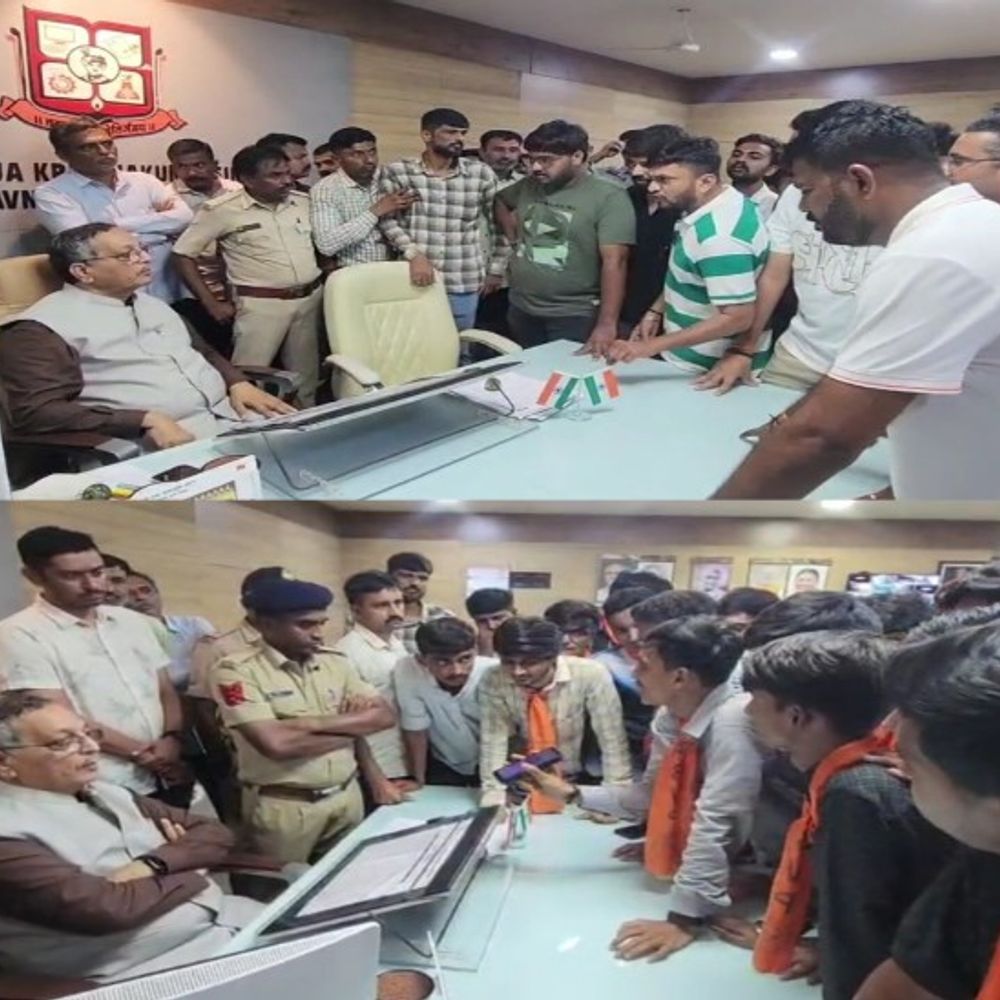 યુનિવર્સિટીમાં વિવાદમાં ABVP-NSUI મેદાનમાં:એન્ટી-રેગિંગ કમિટીની સજા વીસી દ્વારા ઘટાડાતા ABVP અને NSUI મેદાને, તાત્કાલિક નિર્ણય પાછો ખેંચવાની માંગ