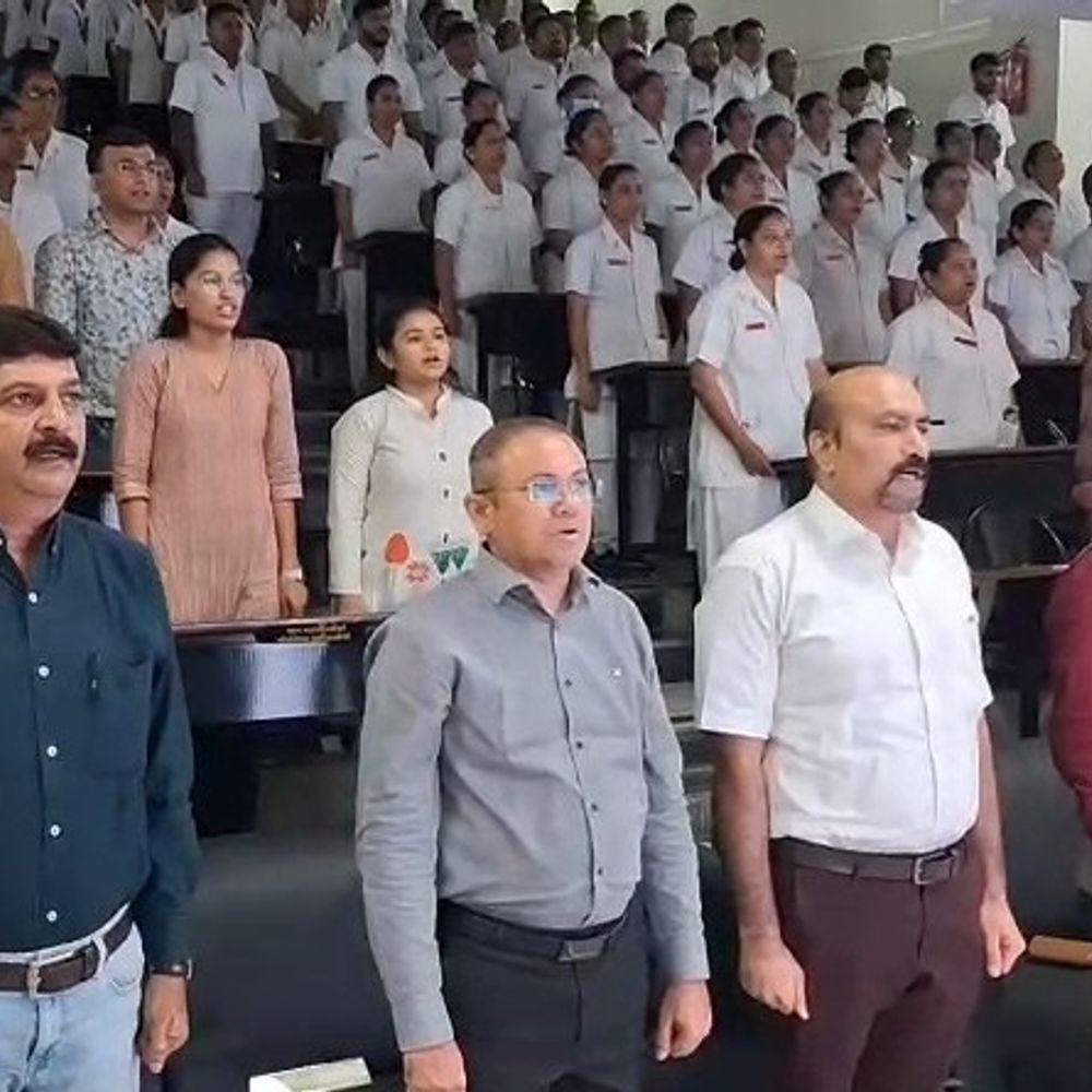 સિવિલમાં નમો સ્વચ્છતા અભિયાન::​જૂનાગઢ સિવિલ હોસ્પિટલમાં ત્રણેય શિફ્ટમાં નિયમિત સફાઈ સાથે હવે સઘન ઝુંબેશ હાથ ધરાશે, સિવિલ સુપ્રિટેન્ડેન્ટે હોસ્પિટેટના કર્મચારીઓનો આભાર માન્યો