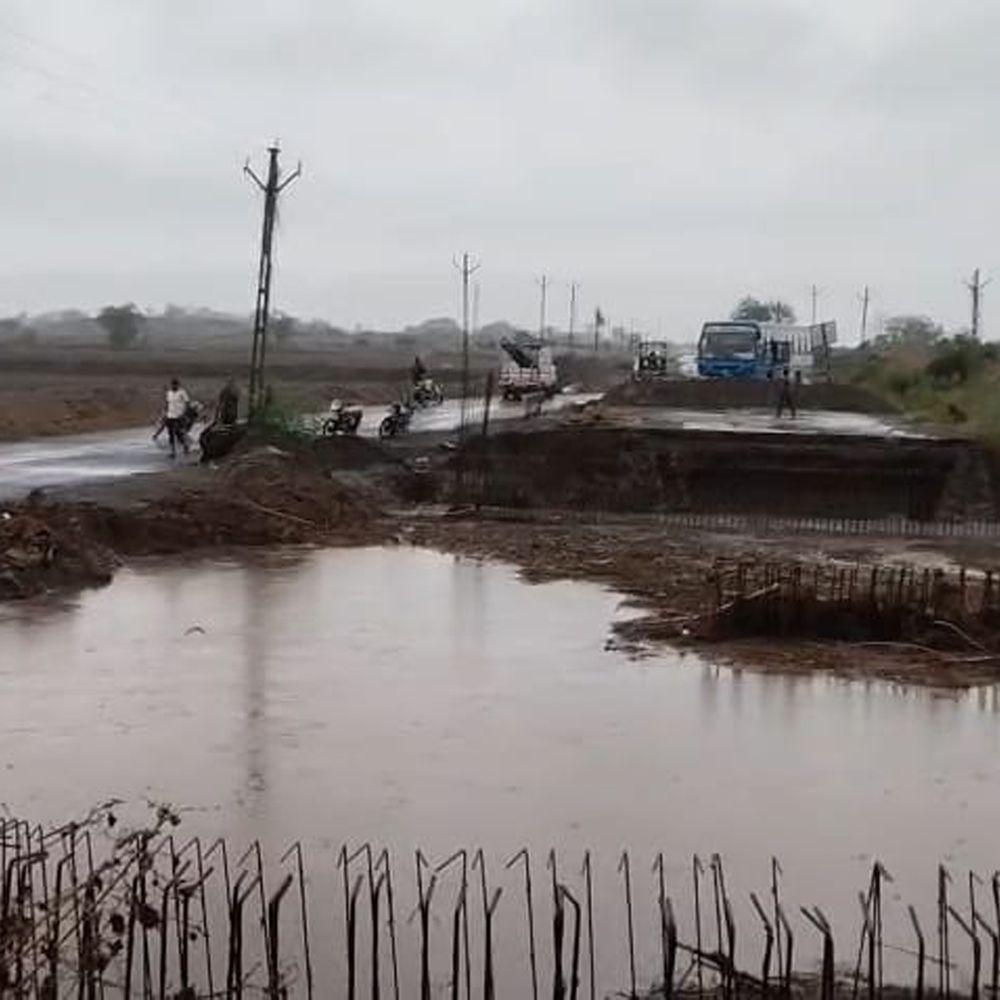 હાલારમાં મેઘરાજાનું આગમન: જામજોધપુરમાં 4 કલાકમાં 7 ઇંચ વરસાદથી જળબંબાકાર