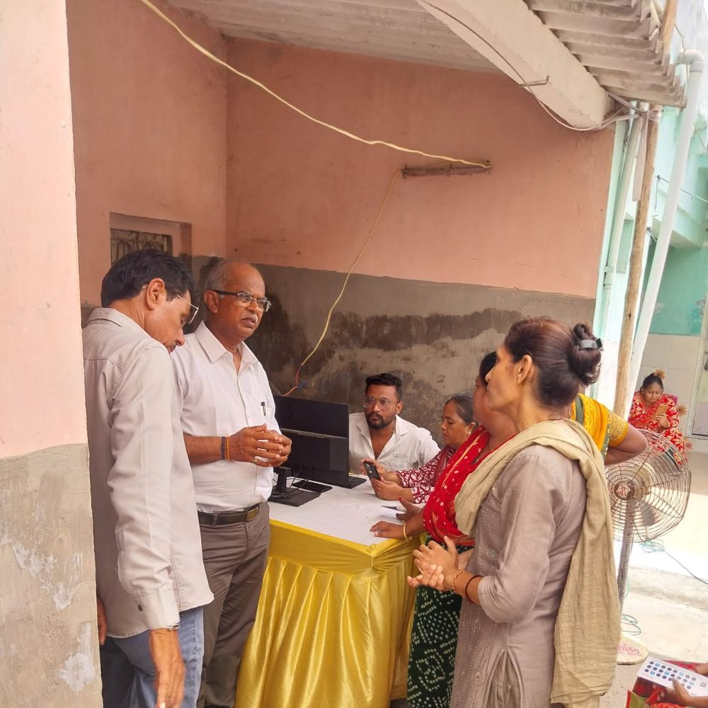 એક માસના કેમ્પો દ્વારા સ્થળ પર જ લાભ:શેરી ફેરિયાઓની પી.એમ. સ્વનિધિ યોજના અંતર્ગત અત્યાર સુધીમાં રૂ. 5.61 કરોડની લોન મંજૂર કરાઈ