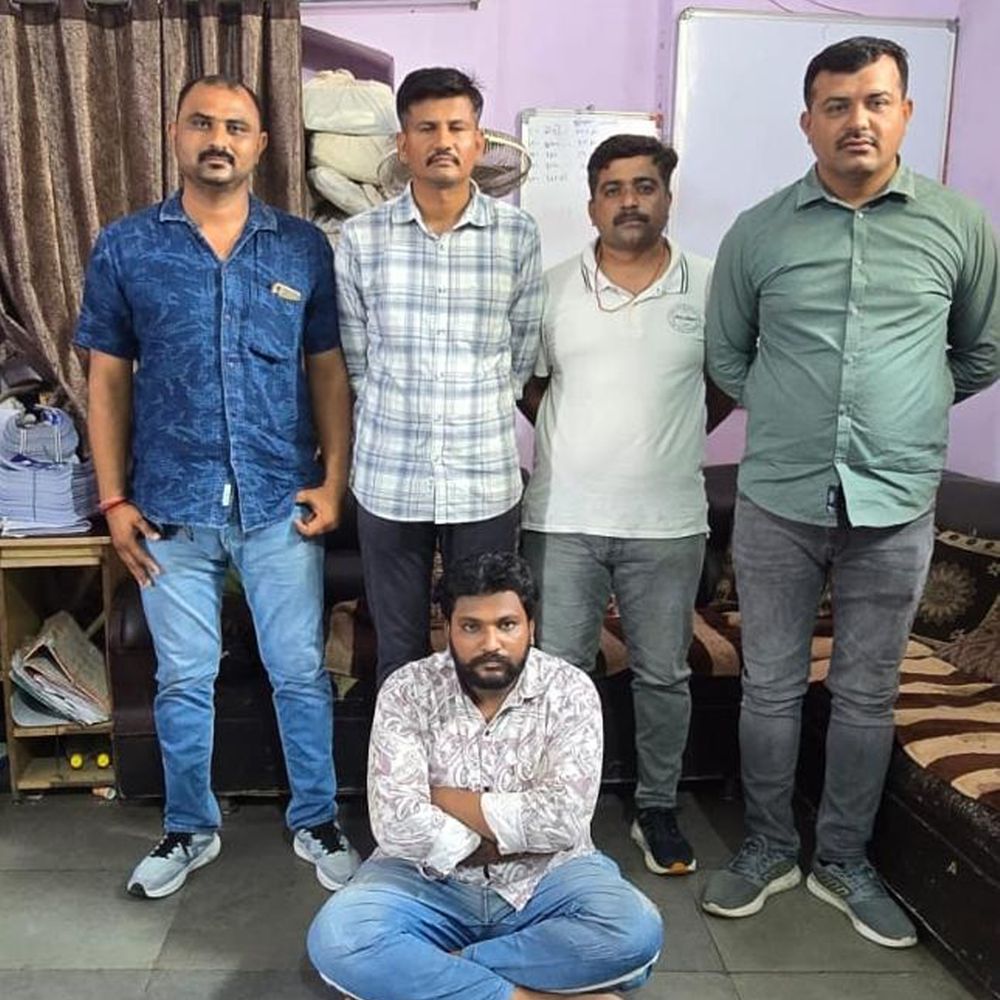 જામનગરમાં ઘરફોડ ચોરી: સફાઈ કામદારના બંધ મકાનમાંથી પોણા ત્રણ લાખનો મુદ્દામાલ ઝડપાયો