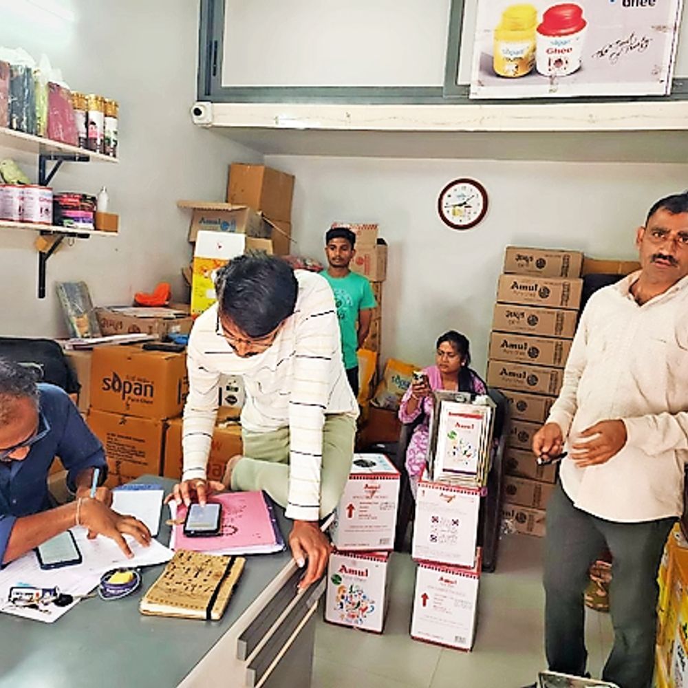 SOG એ અમૂલ બ્રાન્ડના નામે નકલી ઘીનું નેટવર્ક ઝડપ્યું