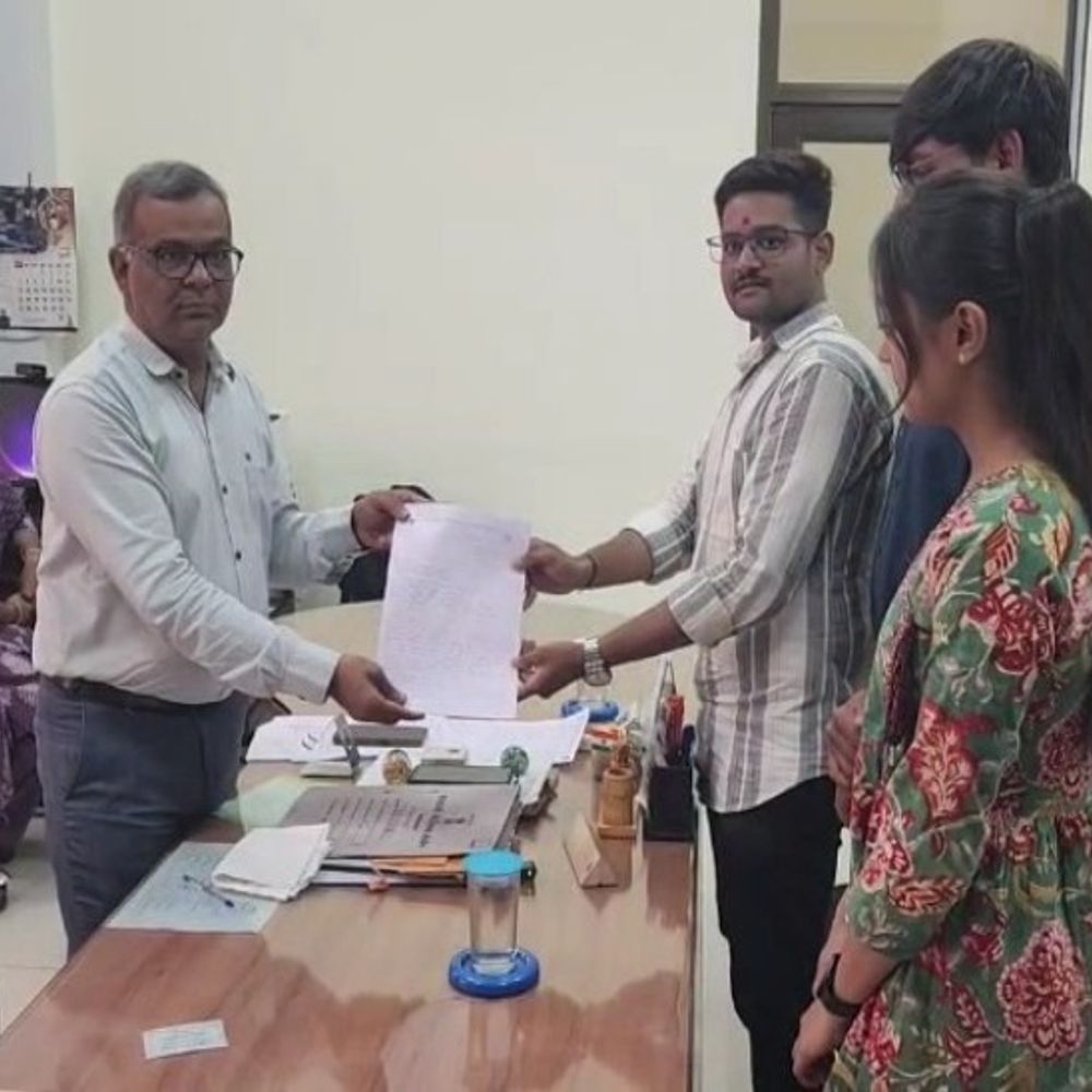 ભાવનગર મેડિકલ કોલેજમાં વિવાદ:રેગિંગના આરોપીઓને સજા માફી અને ઇન્ટર્નશિપમાં પુનઃપ્રવેશ સામે મેડિકલ સ્ટુડન્ટ્સ એસોસિએશન દ્વારા ડીનને આવેદનપત્ર પાઠવ્યું